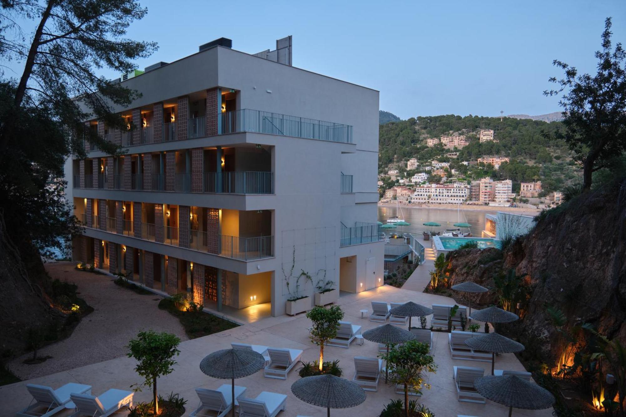 Salino Port Soller Hotel 4*